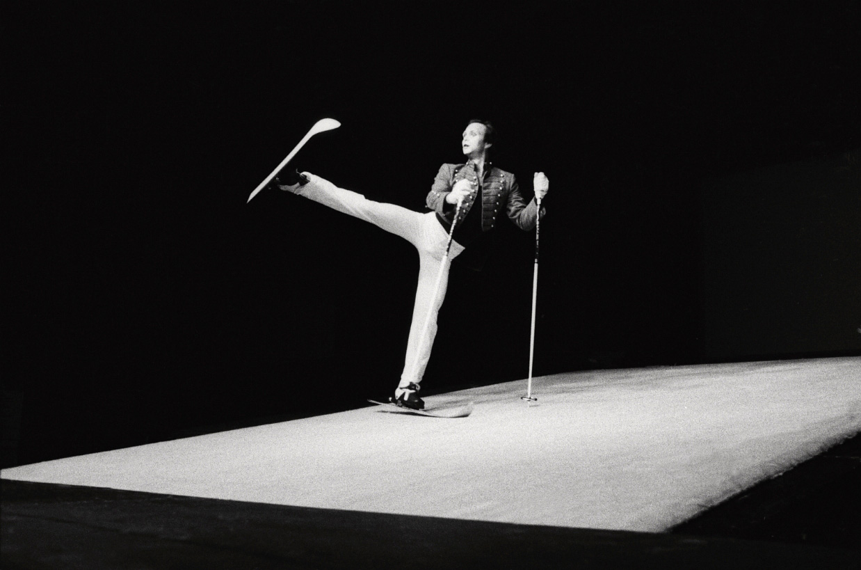 new vaudevillian, circus theater, physical comedian, ski theatre dancer Alan Schoenberger